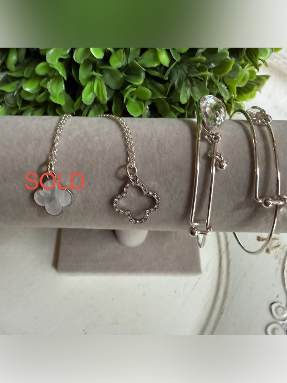 Silver-Tone Clover Pendant & glass bead Bangle Set - Women's Jewelry